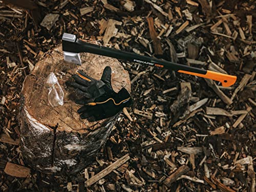 Fiskars Hacha 2,4 kg, Con estuche de almacenamiento y transporte, Longitud: 77 cm, Capa antiadherente, Cuchilla de acero/Mango de fibra de vidrio, Negro/Naranja, X25–XL, 1015643