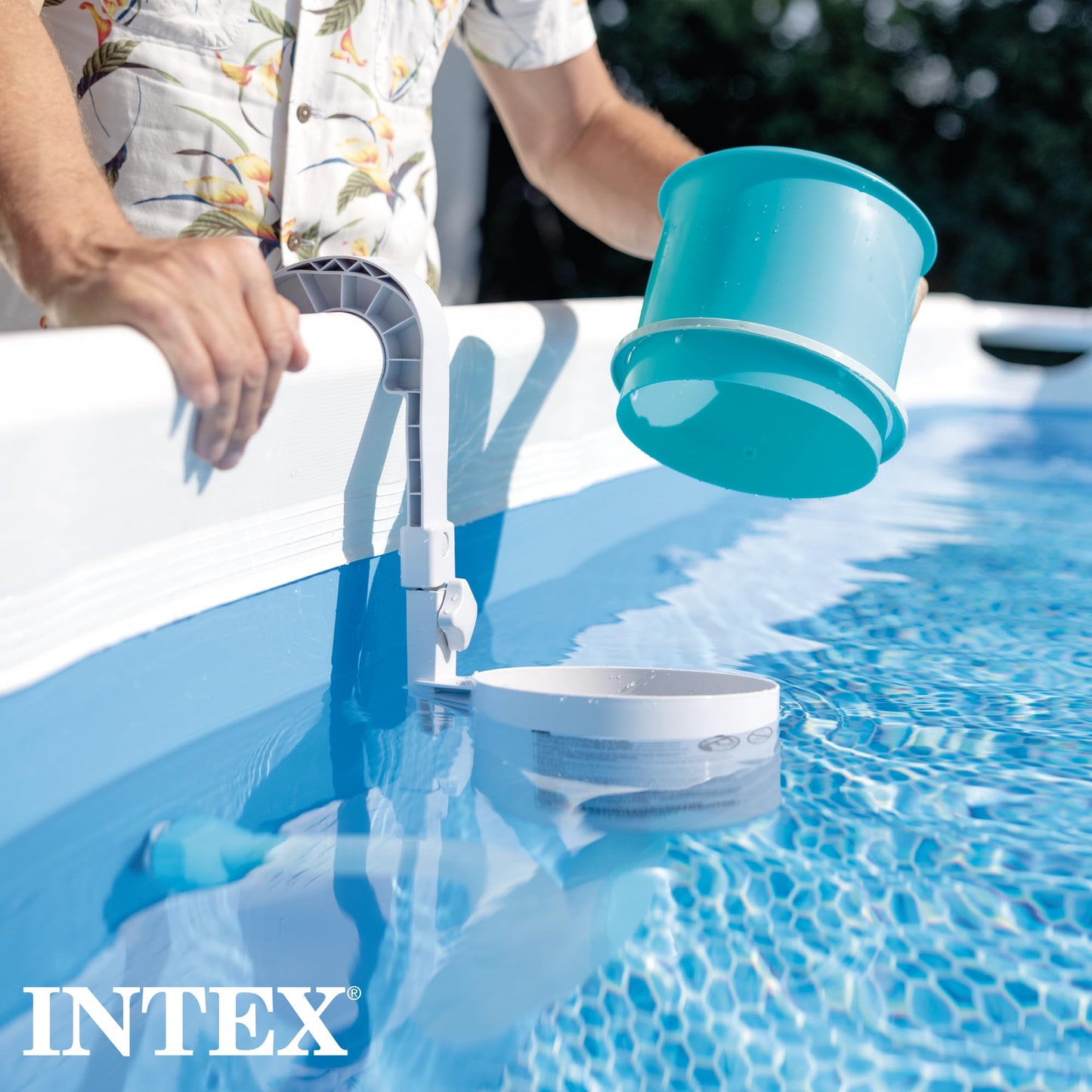 Intex Skimmer de superficie - Skimmer de superficie de montaje en pared de lujo - Skimmer de suspensión, 49x43x34 cm (28000E)