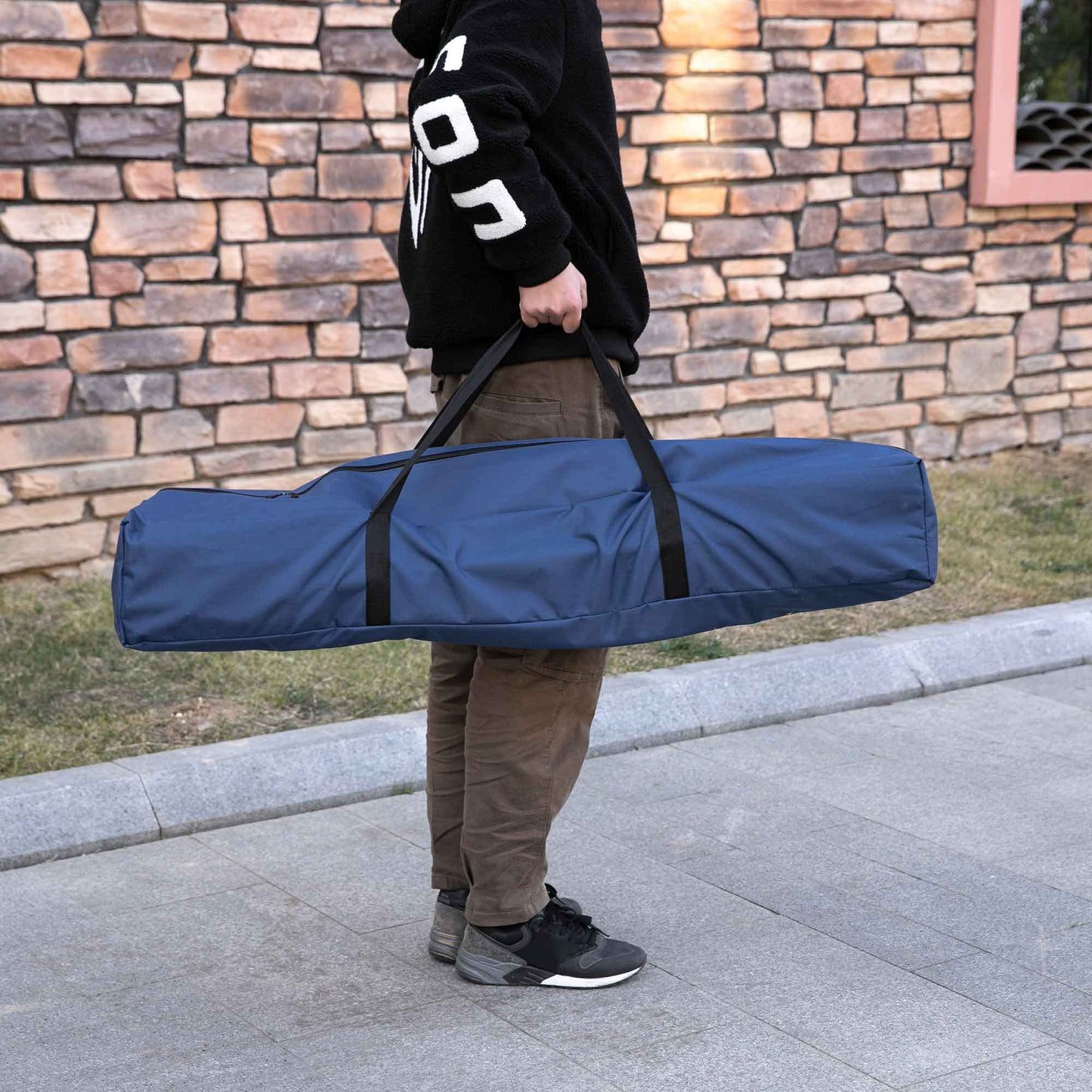 Outsunny Hamaca de Jardín con Soporte Plegable con Cama de Tela Oxford y Malla Transpirable Bolsillo de Almacenaje y Portátil con Bolsa 235,5x82x90,5 cm Azul y Plata