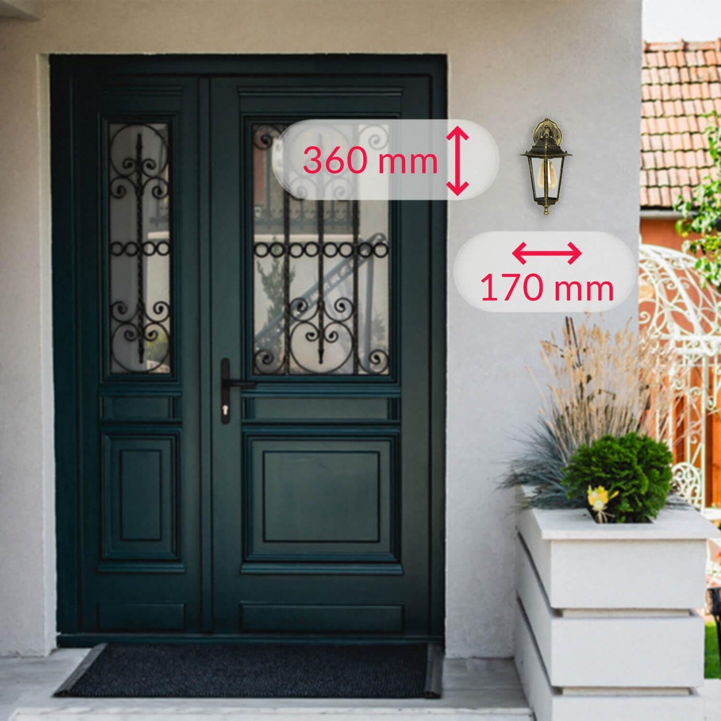 Licht-Erlebnisse Lámpara de pared exterior de vidrio y aluminio en oro antiguo, IP44, para casa y balcón, 36 cm de altura, E27, farol antiguo rústico, PARIS