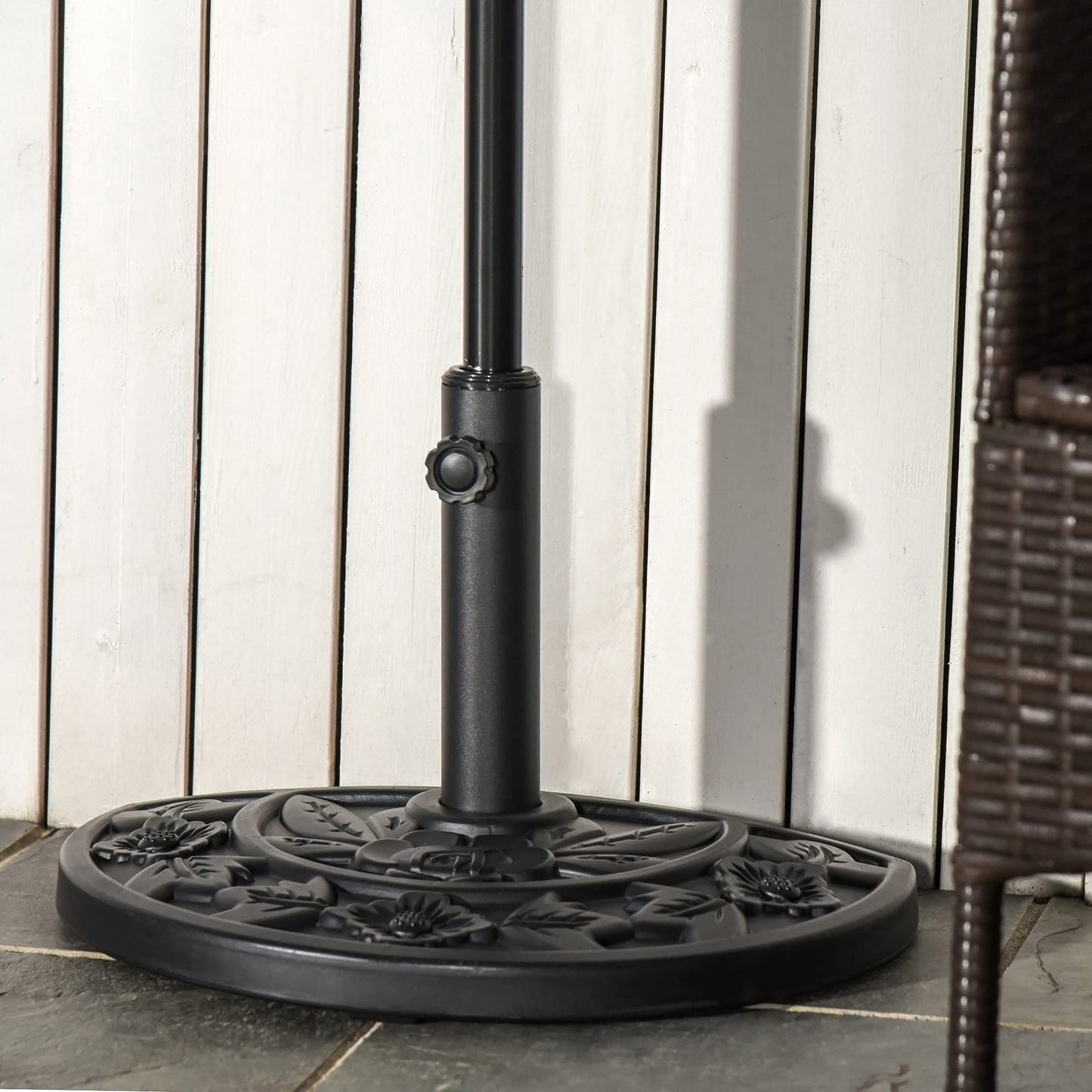 Outsunny Base para Sombrilla Semicircular Peso 9 kg Soporte Parasol de Jardín Apto para Mástil de 35mm/38mm/48mm Relleno de Cemento para Terraza Patio 50x32x32 cm Negro