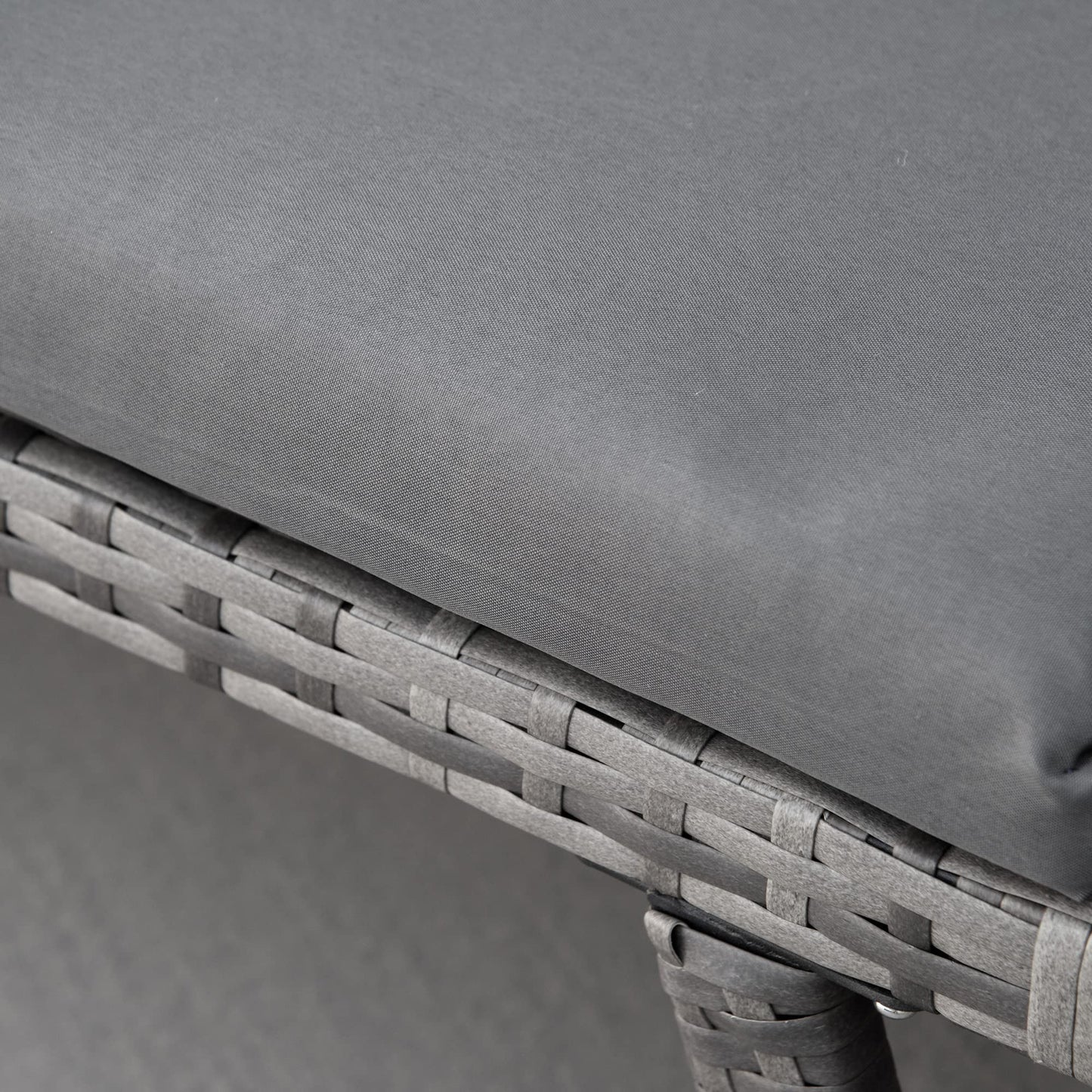Outsunny Sofá de Ratán de 2 Plazas Convertible en Cama Individual 129x63x67 cm con Reposabrazos Abatibles y Cojines Acolchados Sofá Doble para Jardín Patio Terraza Gris