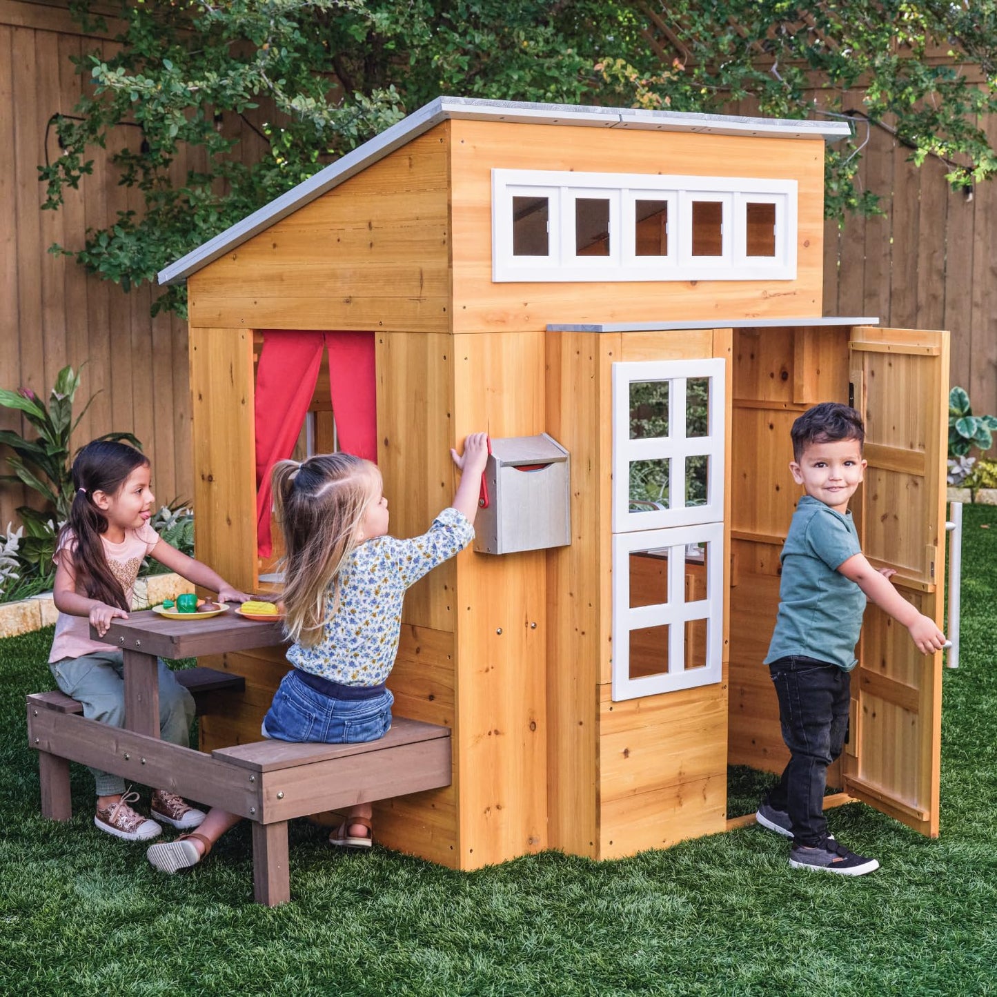 KidKraft Casita Infantil Moderna de Madera con Cocina de Juguete, Mesa y Banco para niños y niñas, casita de Juego para Exterior, jardín o Patio (00182)