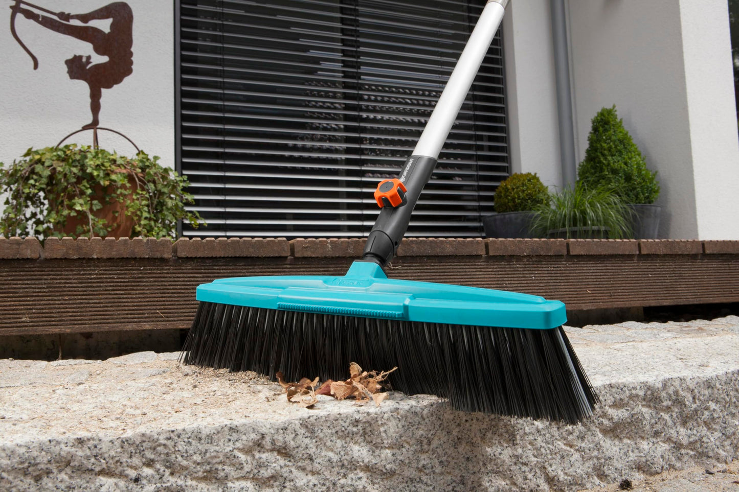 Gardena - Cepillo de exteriores combisystem, ancho de trabajo 45 cm, cerdas de polipropileno (3622-20), Estándar
