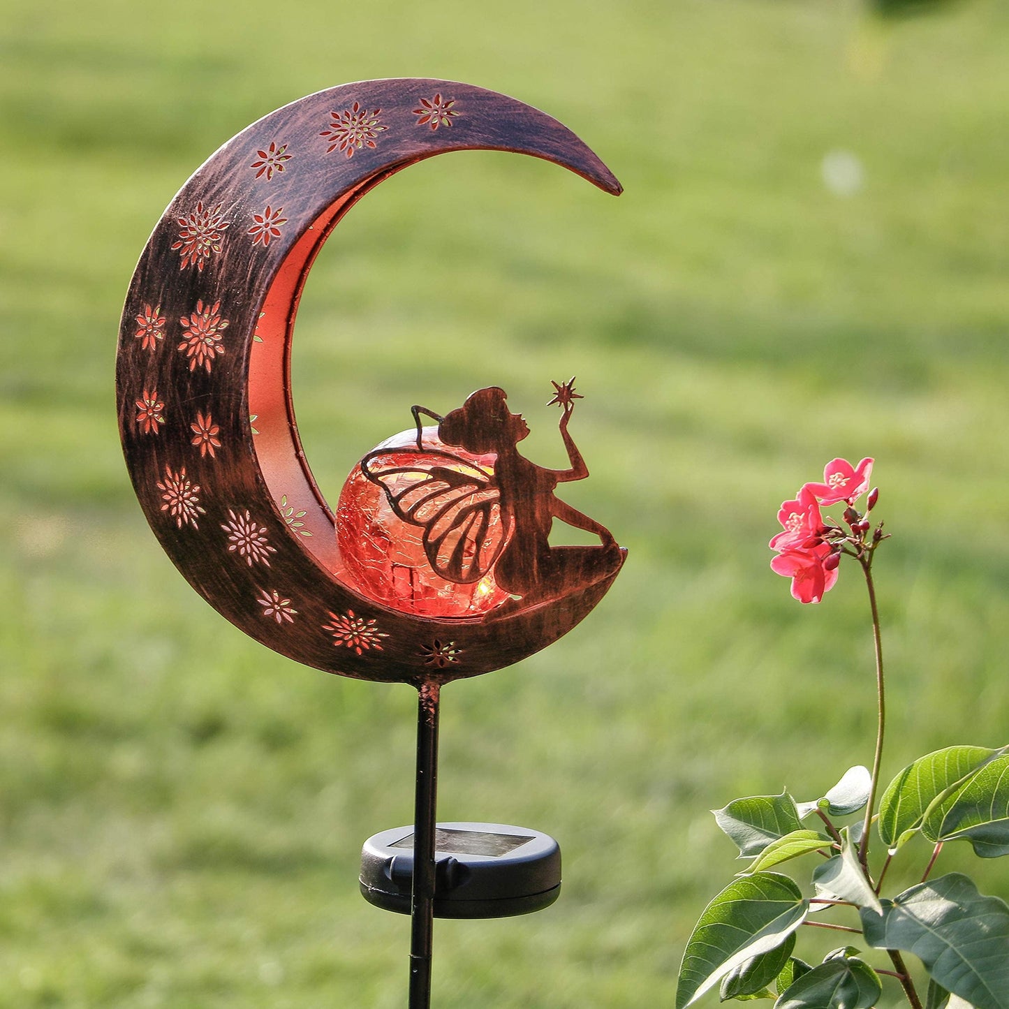 TERESA'S COLLECTIONS Luces Solares Adornos de Jardín, LED Decoracion de Jardin de Metal Decorativo Estaca de Jardín de Luna y Hada para Exteriores, Patio Trasero