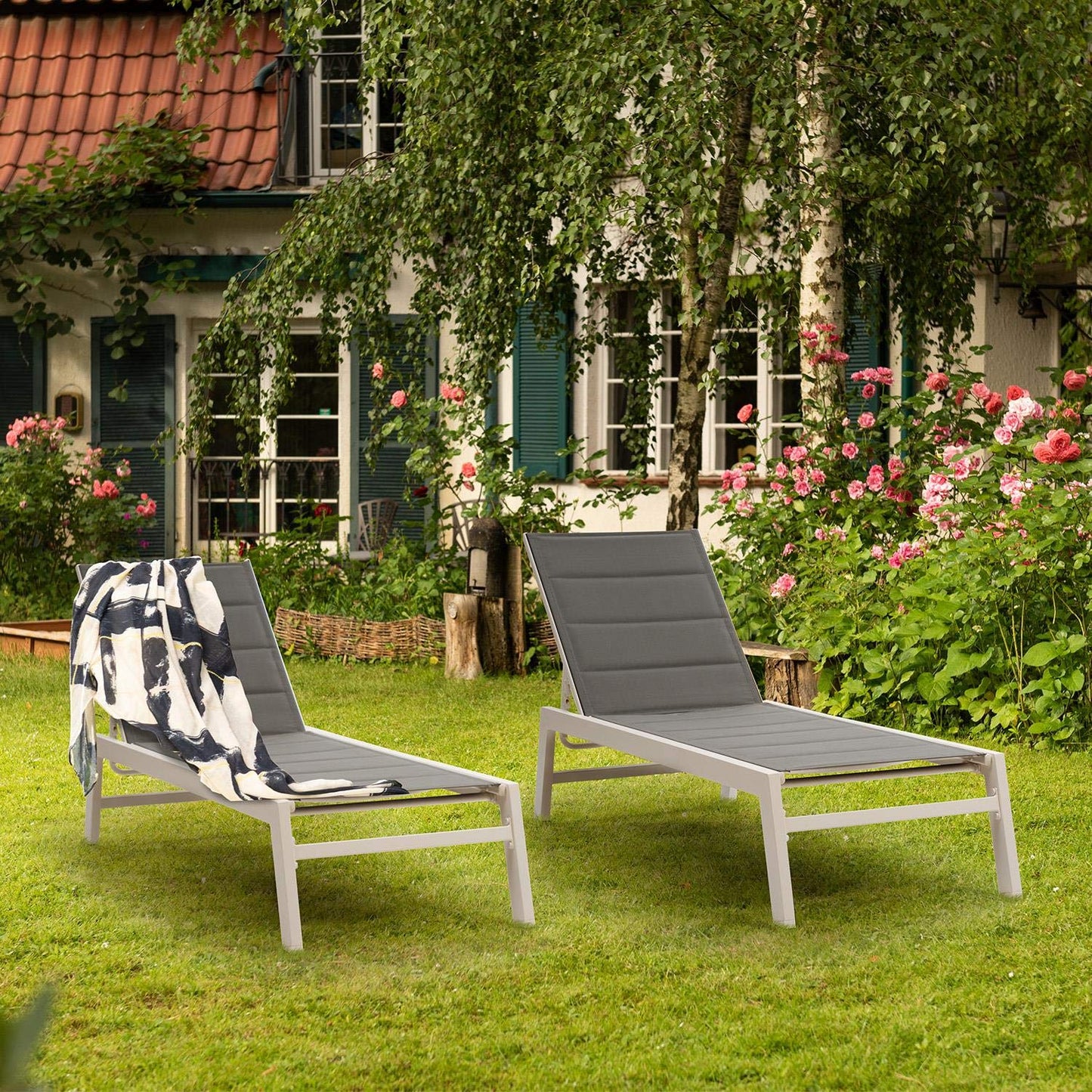 blumfeldt Renazzo Lounge Hamaca - Tumbona, para Exteriores, Superficie de 65 x 93 x 165 cm, Respaldo Regulable en 6 Alturas, Superficie Acolchada e hidrófuga, ComfortMesh, Blanco