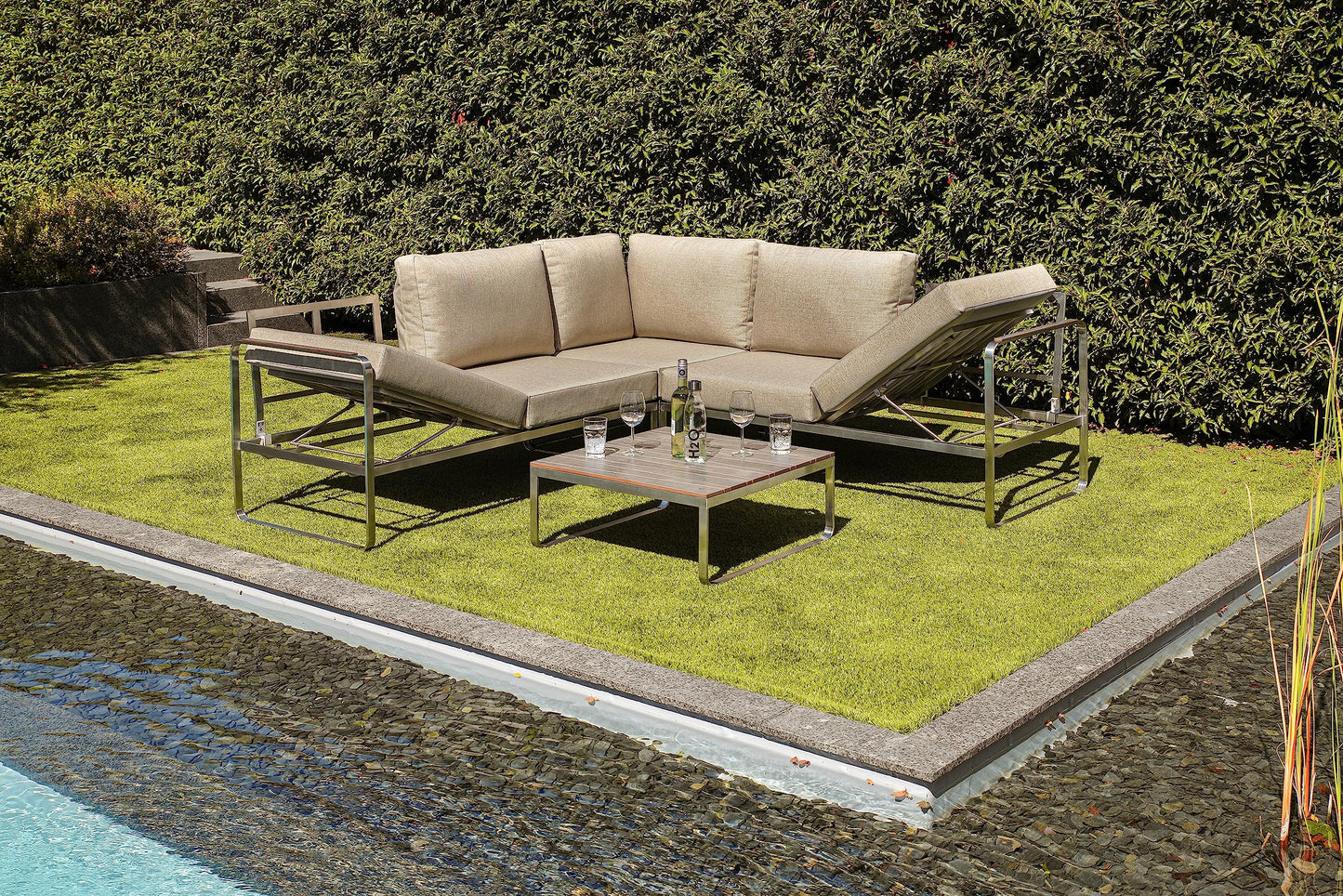Greemotion Conjunto Muebles de Jardín Sydney 4 Piezas, Juego de Sofá Esquinero de Acero Inoxidable Cepillado para 5 Personas con Mesa, Cojines Incluidos, Plateado