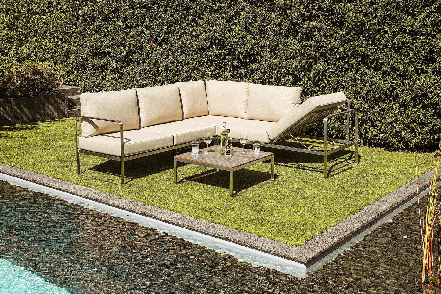 Greemotion Conjunto Muebles de Jardín Sydney 4 Piezas, Juego de Sofá Esquinero de Acero Inoxidable Cepillado para 5 Personas con Mesa, Cojines Incluidos, Plateado