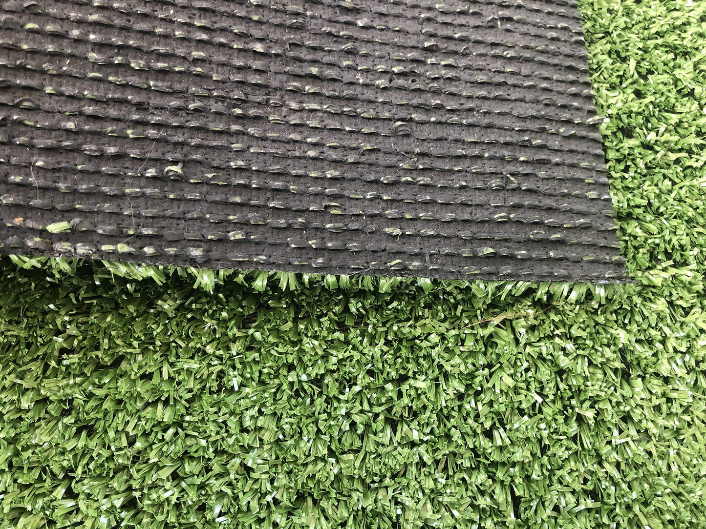 Carpeto Rugs Césped Artificial Sintético para Exterior e Interior - Césped Artificial para Balcón, Terraza y Jardín - Rollos de Cesped Artificial - Hierba Artificial - Verde - 133 x 270 cm