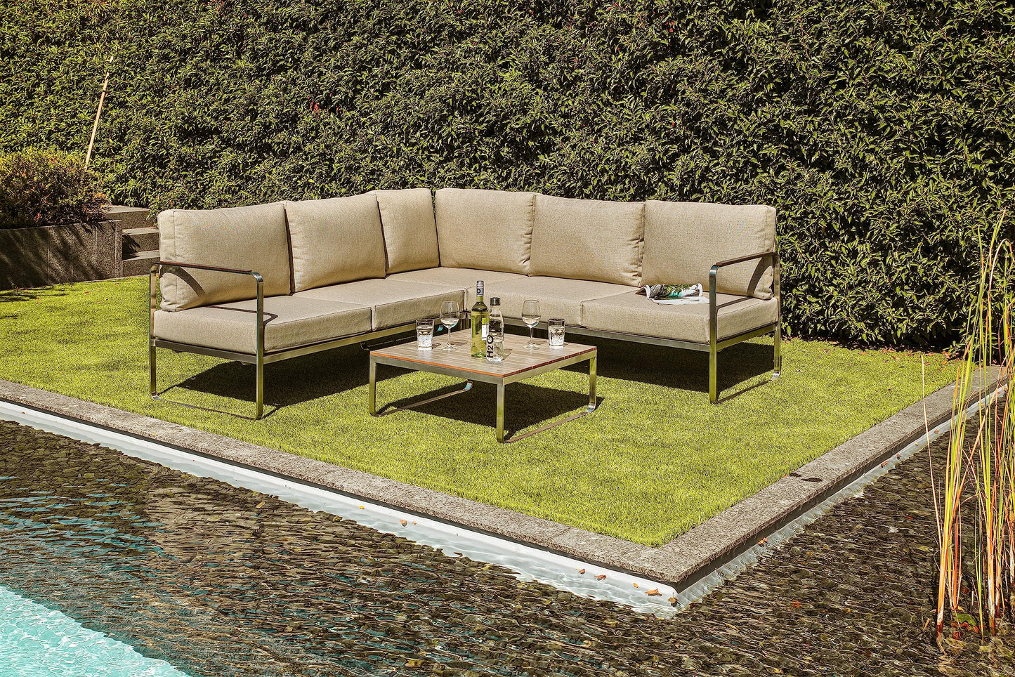 Greemotion Conjunto Muebles de Jardín Sydney 4 Piezas, Juego de Sofá Esquinero de Acero Inoxidable Cepillado para 5 Personas con Mesa, Cojines Incluidos, Plateado