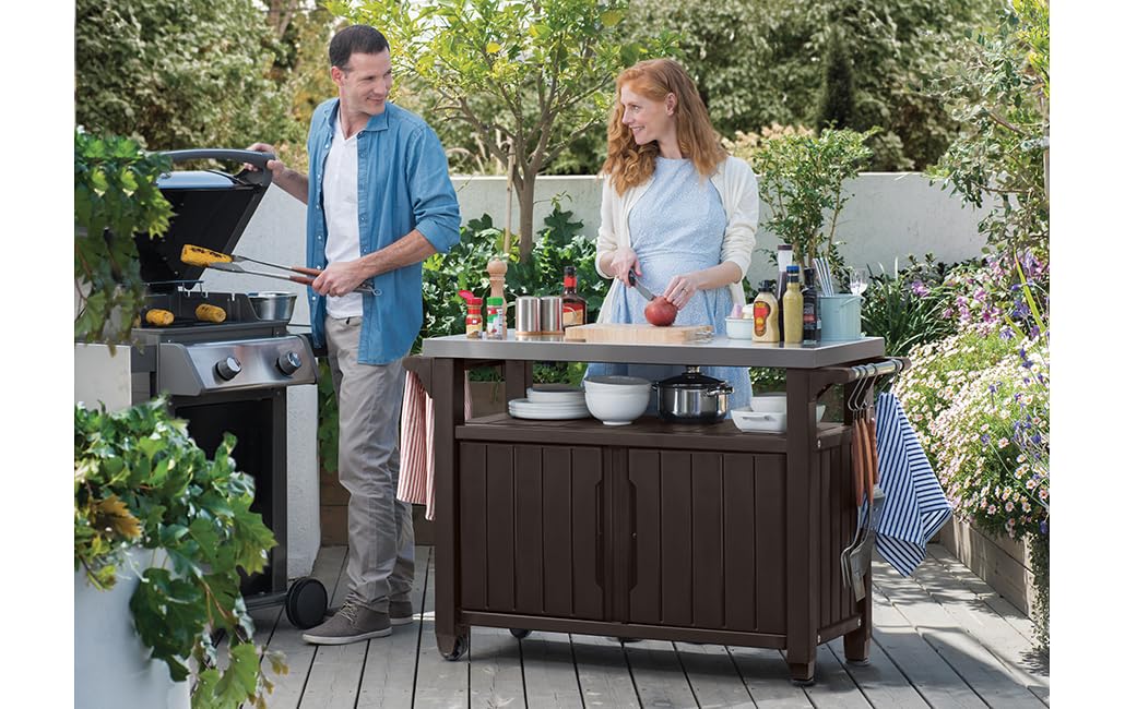 Keter Mueble Barbacoa Grande para terraza o jardín Exterior con Ruedas, Capacidad 207 litros, Color Marrón