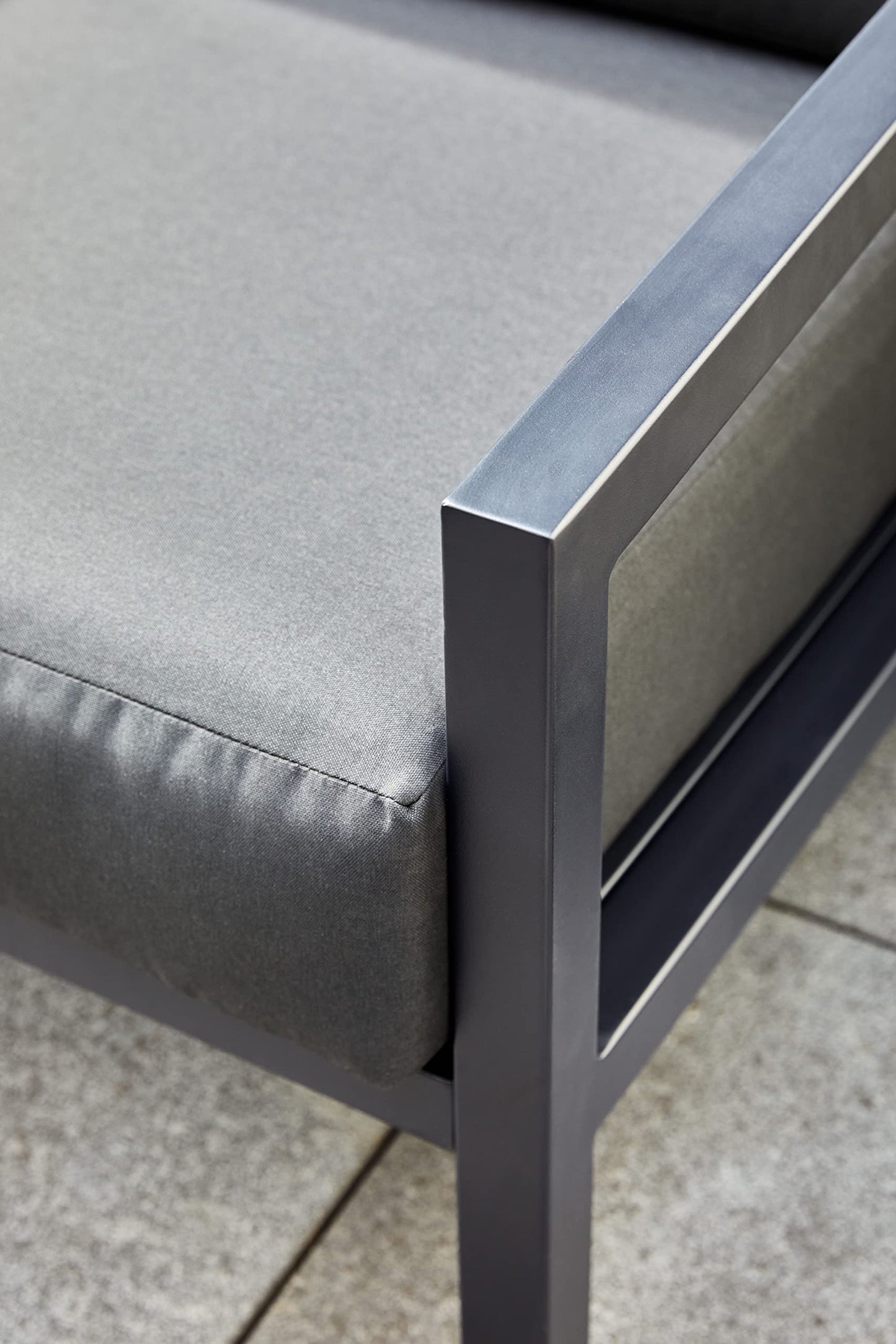 Tarrington House Sofa Set Numundo, aluminio/poliéster/vidrio, cojines incluidos, tablero con apariencia de piedra, negro, 4 piezas