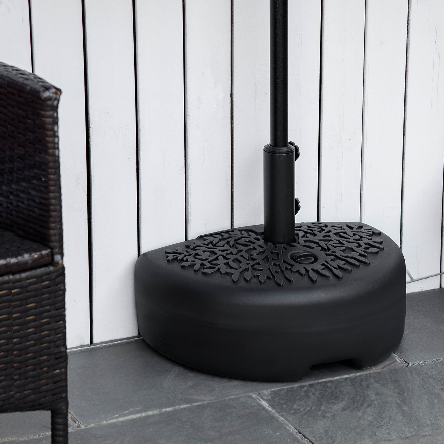 Outsunny Base de Pared para Sombrilla Ø38/48 mm Soporte Semicircular de Parasol Rellenable de Arena 21 kg o Agua 18 kg para Jardín Patio Terraza Exterior 50x31x38 cm Negro