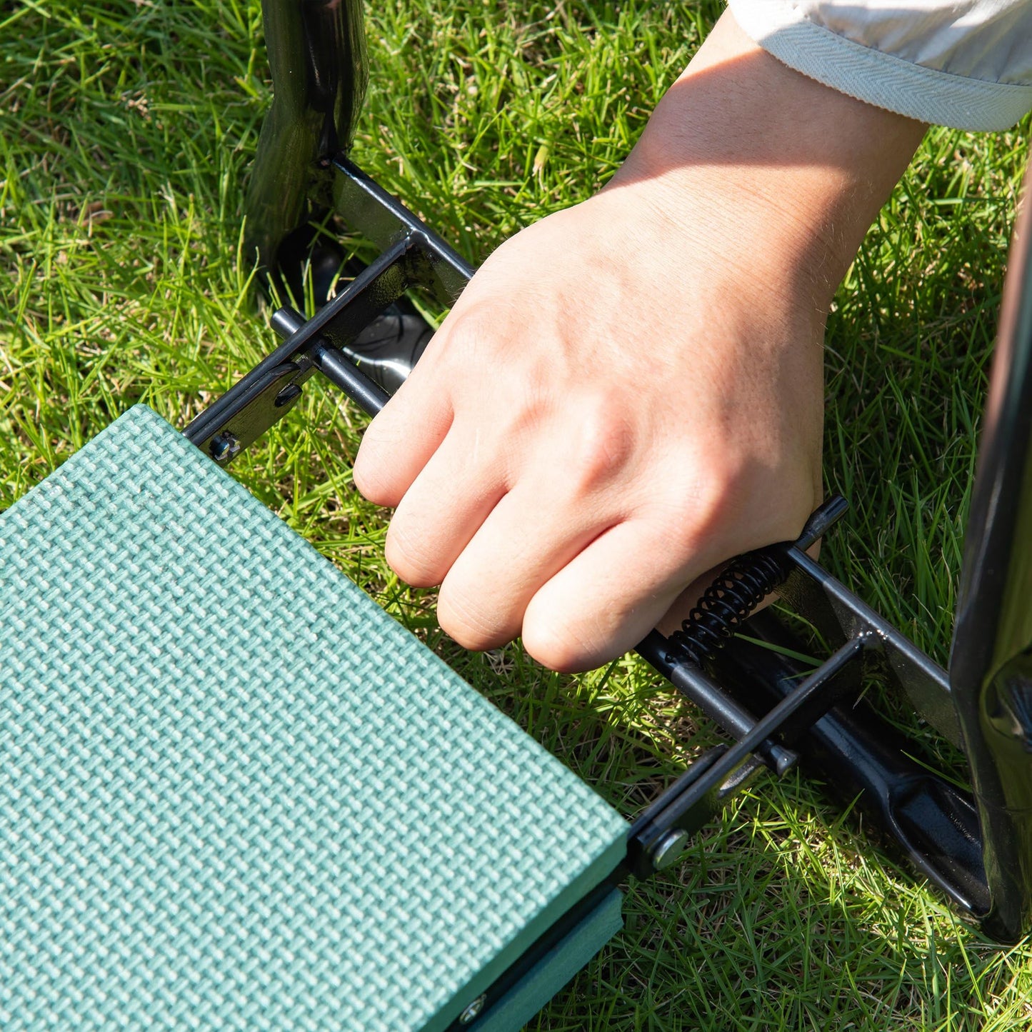 Outsunny Taburete Reclinatorio de Jardín Portátil y Plegable Banco de Rodillas Asiento de Jardín Kneeler Carga 150kg con Almohadilla de Espuma EVA para Proteger Las Rodillas y la Ropa de Manchas
