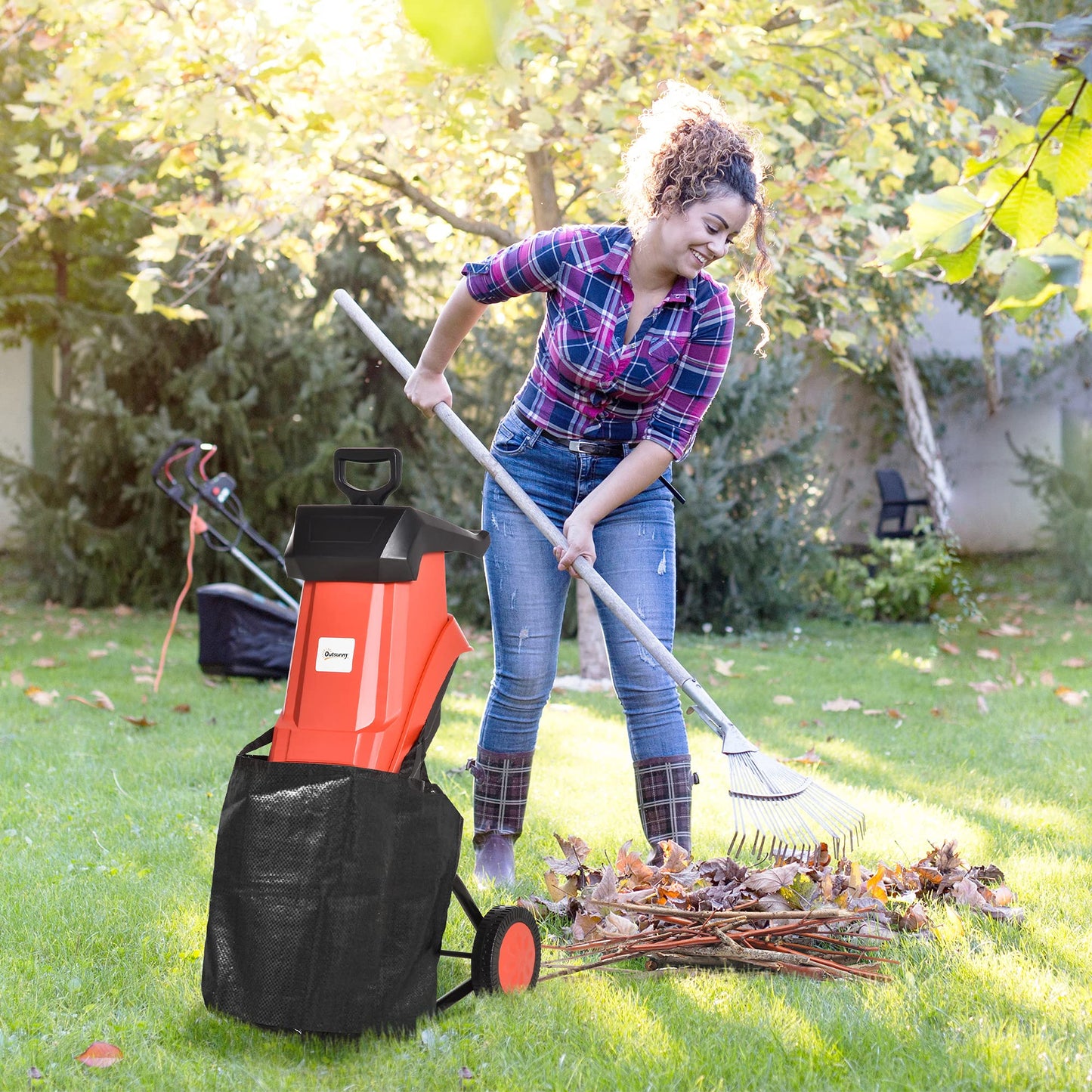 Outsunny Trituradora de Jardín 2500W con 2 Cuchillas de Volteo hasta Ø40 mm de Ramas Bolsa de Recolección de 50L y Ruedas para Malas Hierbas 52x39x89 cm Negro y Rojo